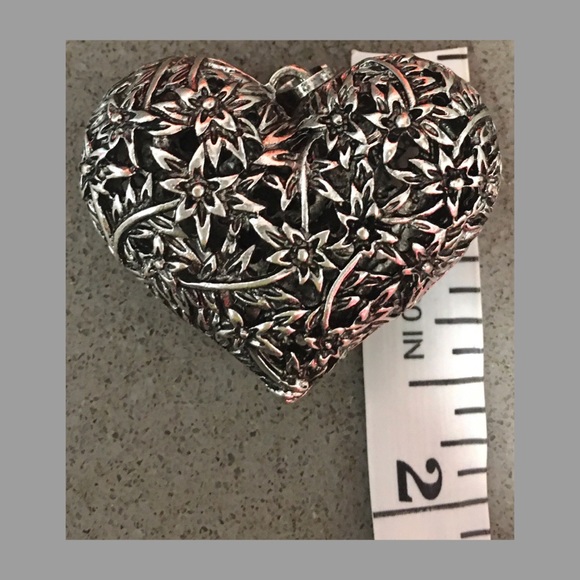 Silver Heart Pendant With 60cm Chain - Picture 3 of 6